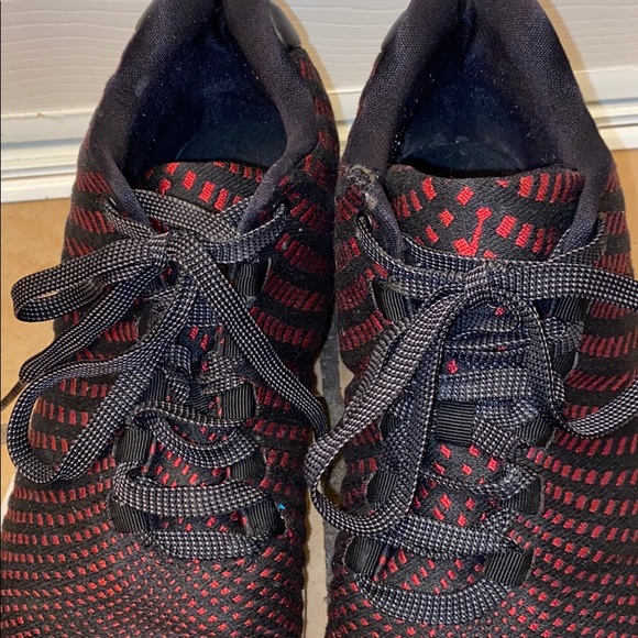 JORDAN - MEN - B. FLY - BLACK/RED/WHITE - Picture 2 of 4